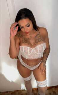 Hete Thaise masseuse met geweldige borsten en billen - Amsterdam - Nederland